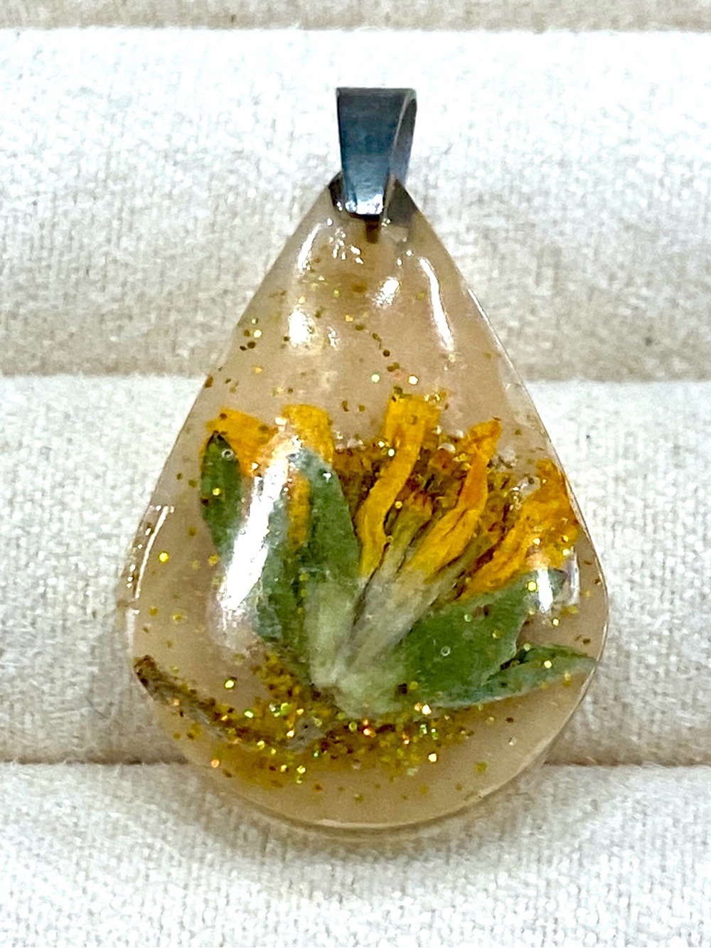 Handmade Pressed Flower Resin Teardrop Pendant - Yellow Floral & Glitter NWOT